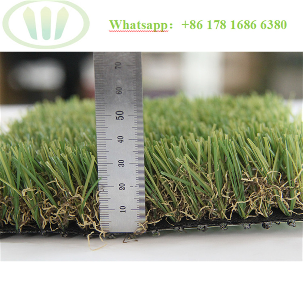 fake grass for pets.jpg